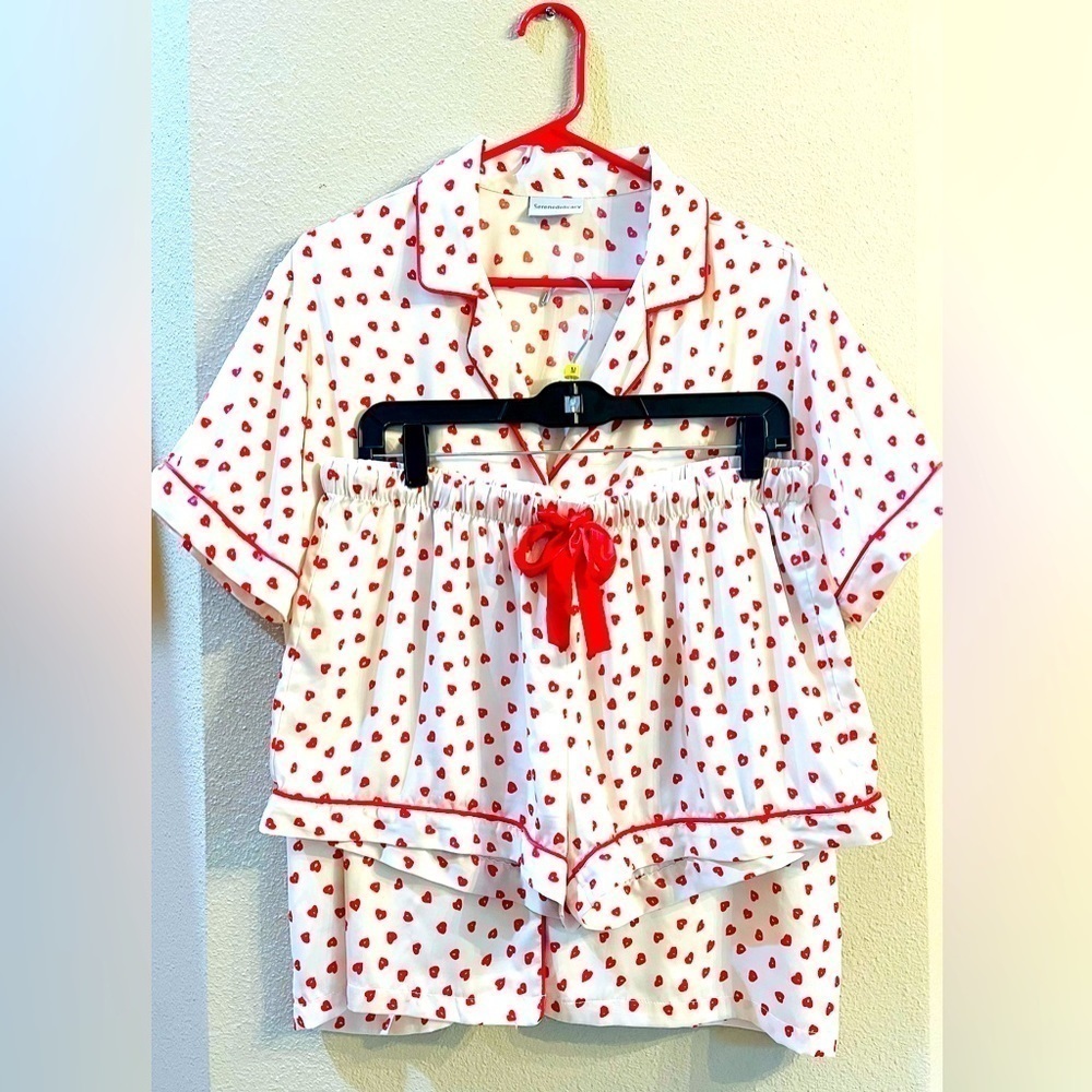 Serenedelicacy Satin Pajama Top & Shorts Set Sz L Valentine’s Day Red Hearts